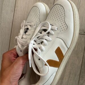 Veja sneakers size 7